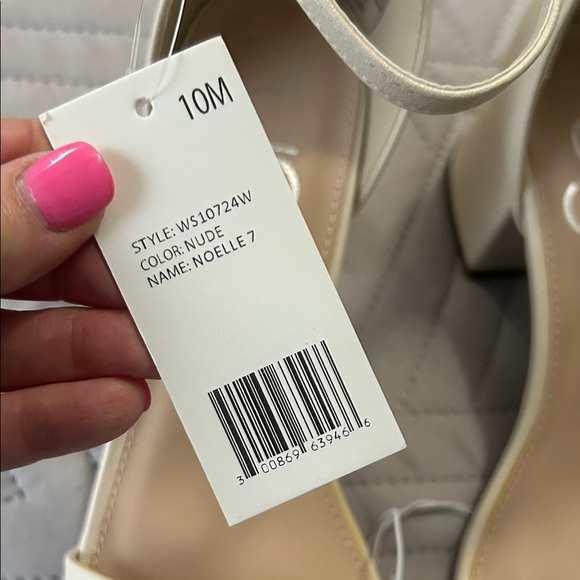 💕5/$15 Sugar Beige Ankle-Strap Block Heel Sandals - Picture 3 of 6